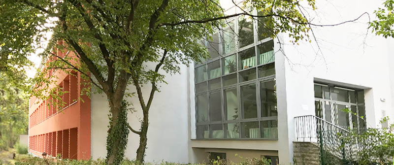 Schulsozialarbeit an der Adolf-Reichwein-Schule, Sonderpädagogisches Förderzentrum mit dem Förderschwerpunkt „Lernen“, Berlin Neukölln, Schulgebäude Schulsozialarbeit an der Adolf-Reichwein-Schule, Sonderpädagogisches Förderzentrum mit dem Förderschwerpunkt „Lernen“, Berlin Neukölln, Schulgebäude